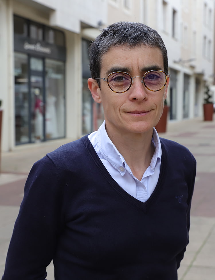 Valérie Galland, expert financier agricole, répond à toutes vos attentes relatives au foncier rural et agricole.